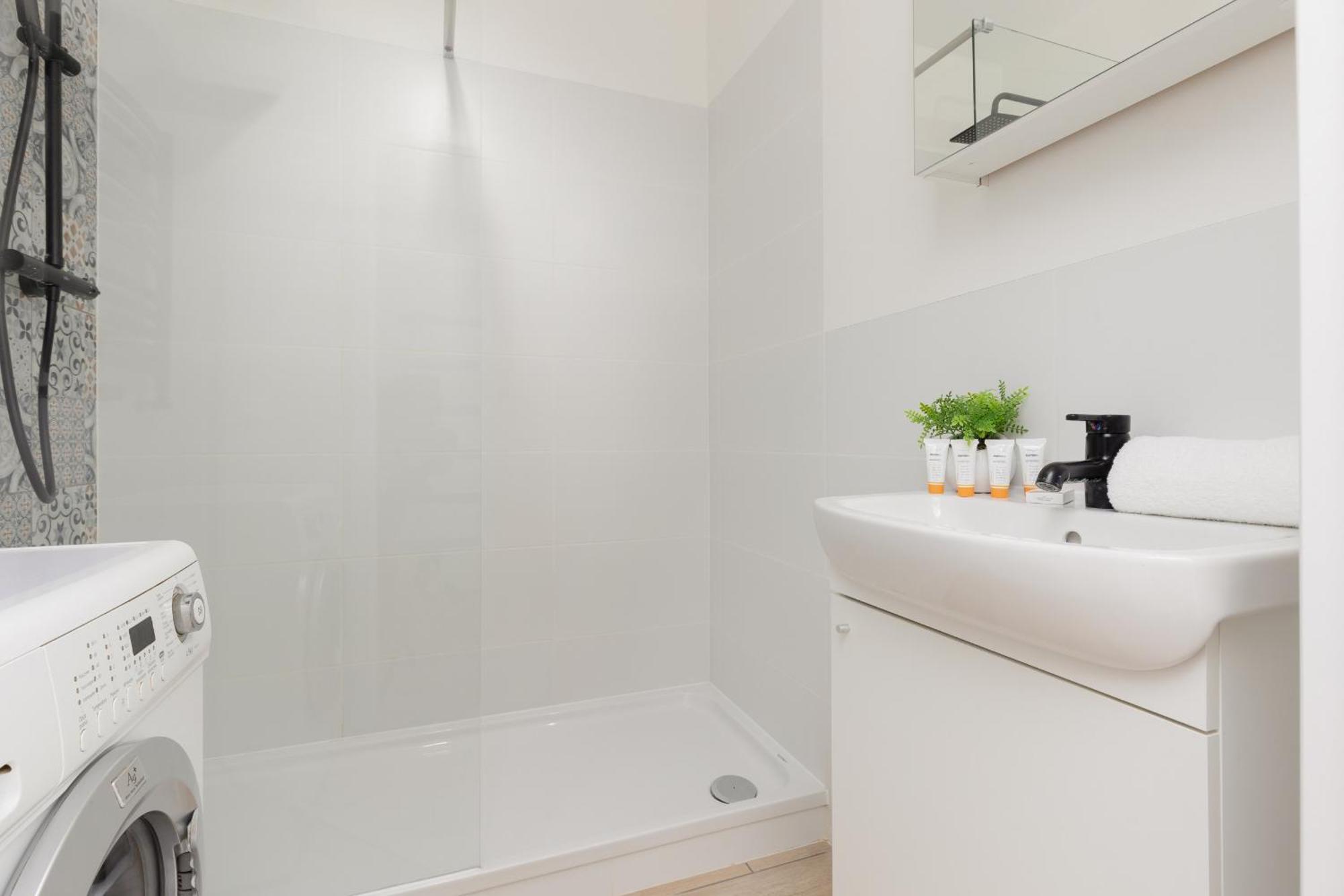 Kopcinskiego Bright & Spacious Apartment Warsaw Ursynow By Noclegi Renters Bagian luar foto